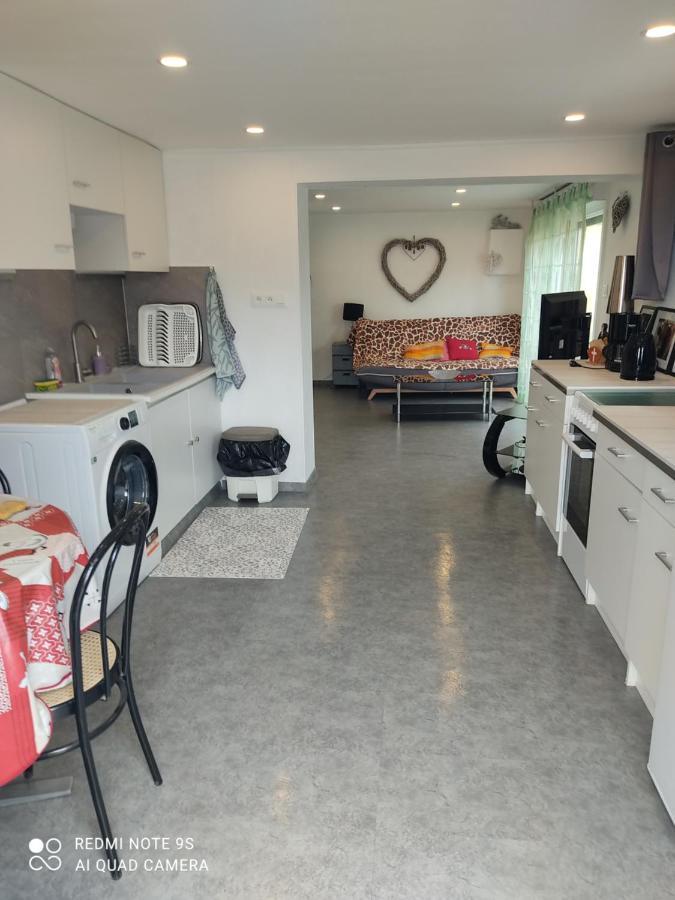 Glam Apartment Saint-Jean-d'Arvey Exterior photo